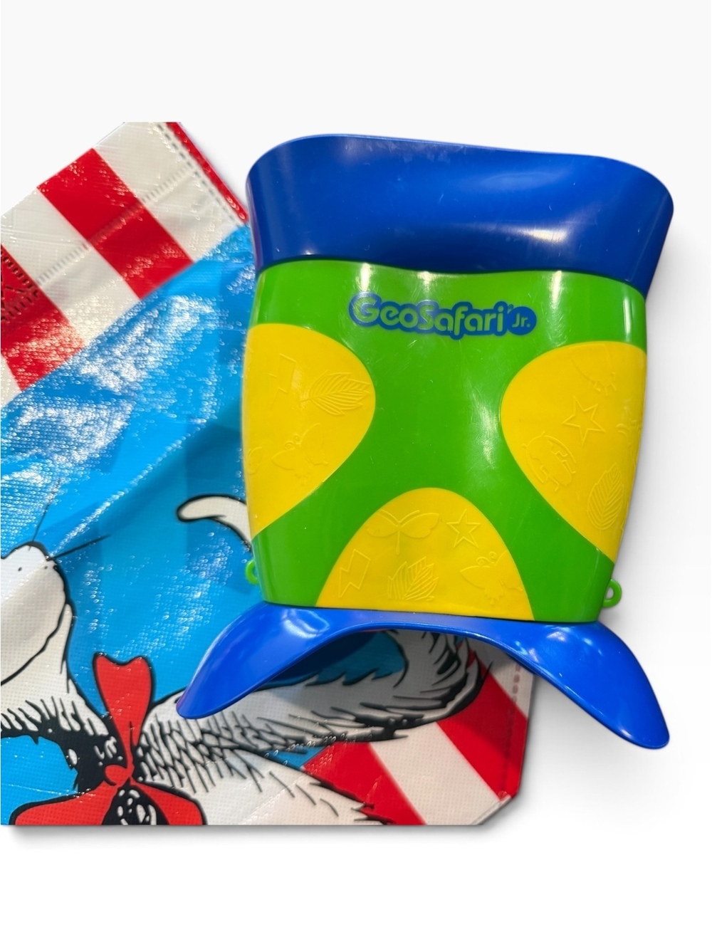 GeoSafari Jr. Kidnoculars Educational Toy Binoculars with Dr. Seuss Themed Tote